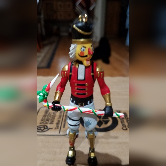 Hallmark Christmas Ornament Fortnite Crackshot - Picture 2 of 3